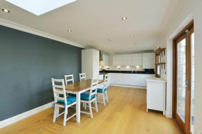 Cosy flat of 2 bed and 2 toilet